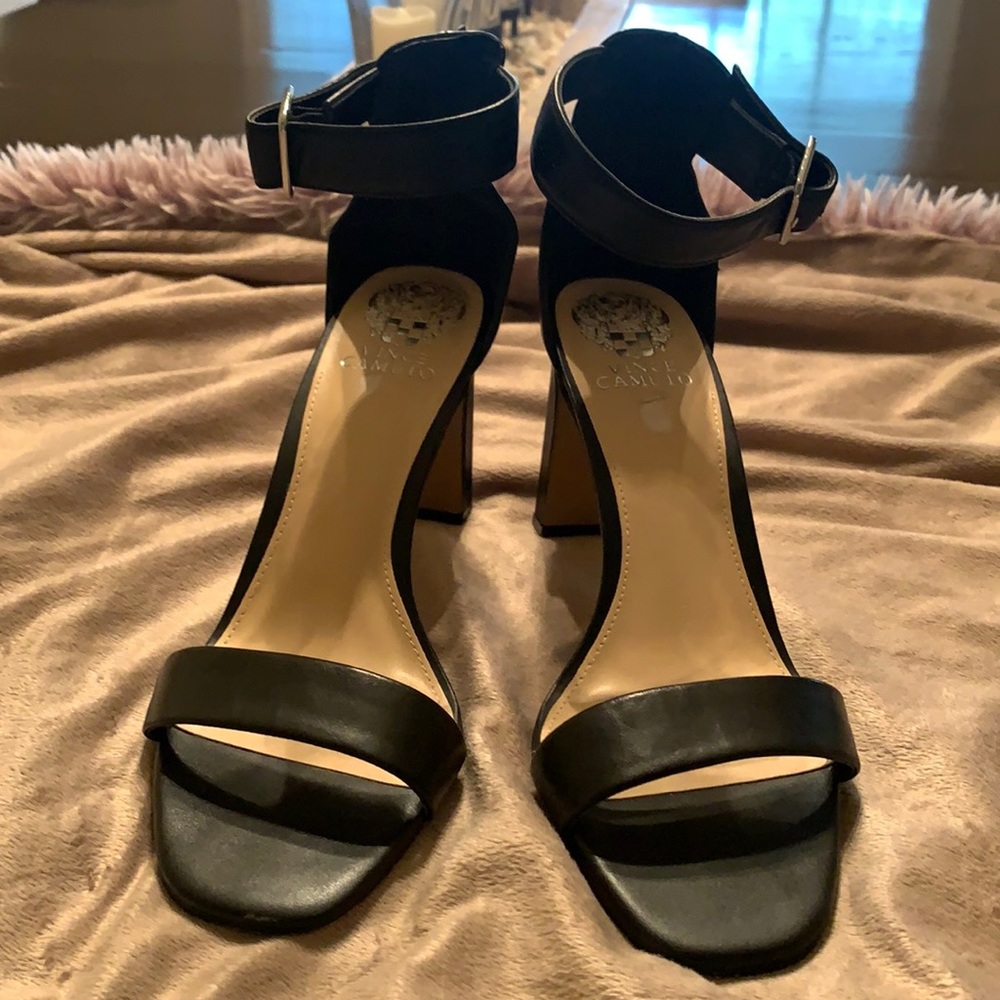 Vince Camuto Black leather heels